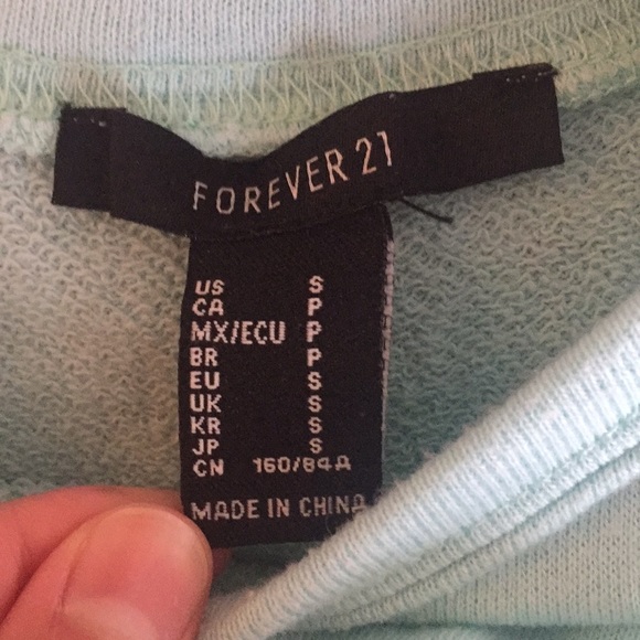 Forever 21 cropped sweater - Picture 3 of 3